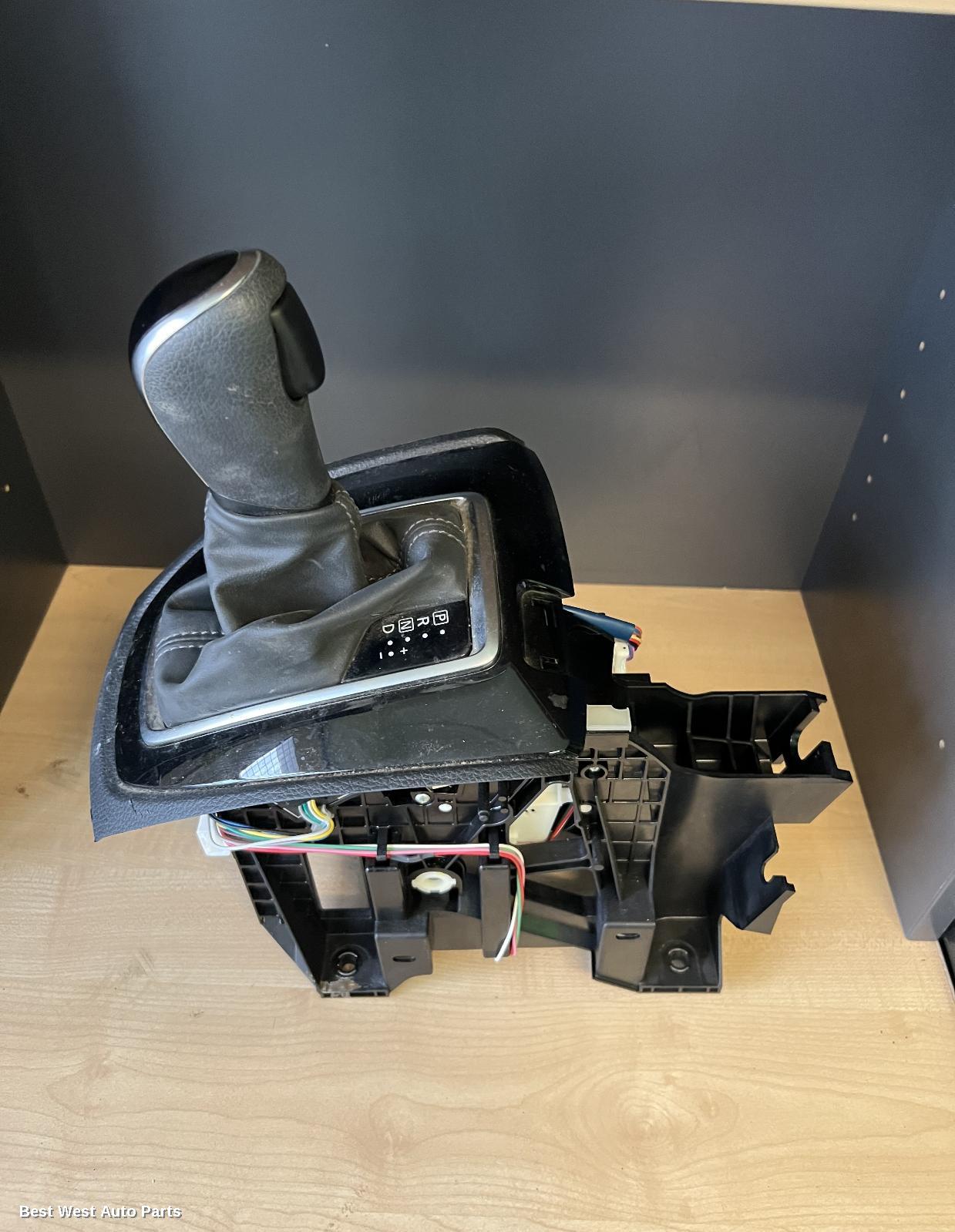 2020 NISSAN XTRAIL Gear Stick/Shifter