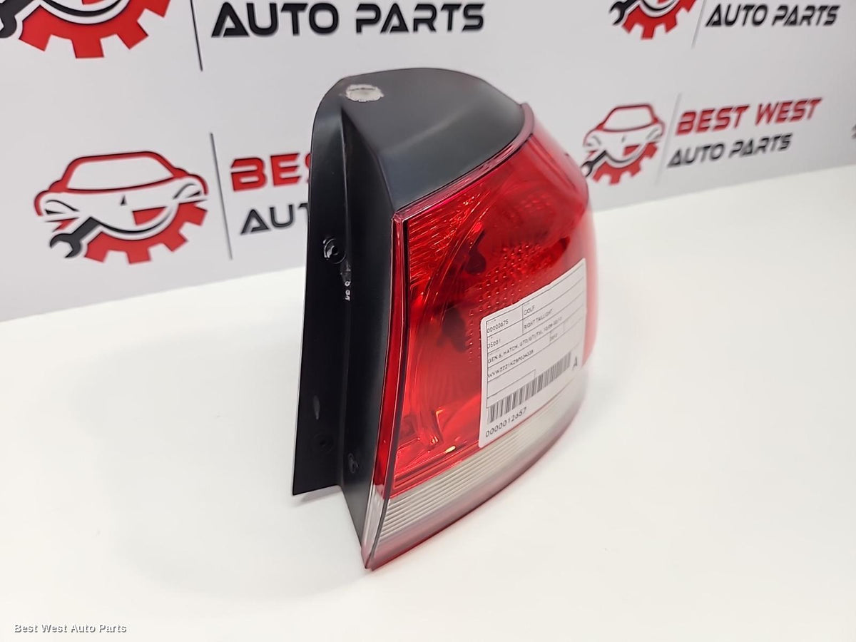 2010 VOLKSWAGEN GOLF Right Taillight