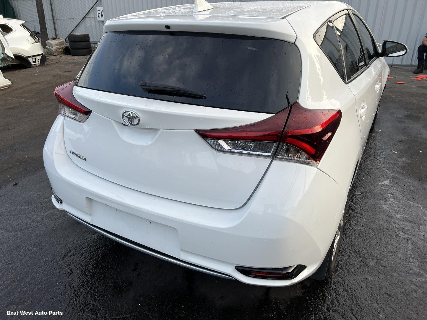 2018 TOYOTA COROLLA Right Taillight