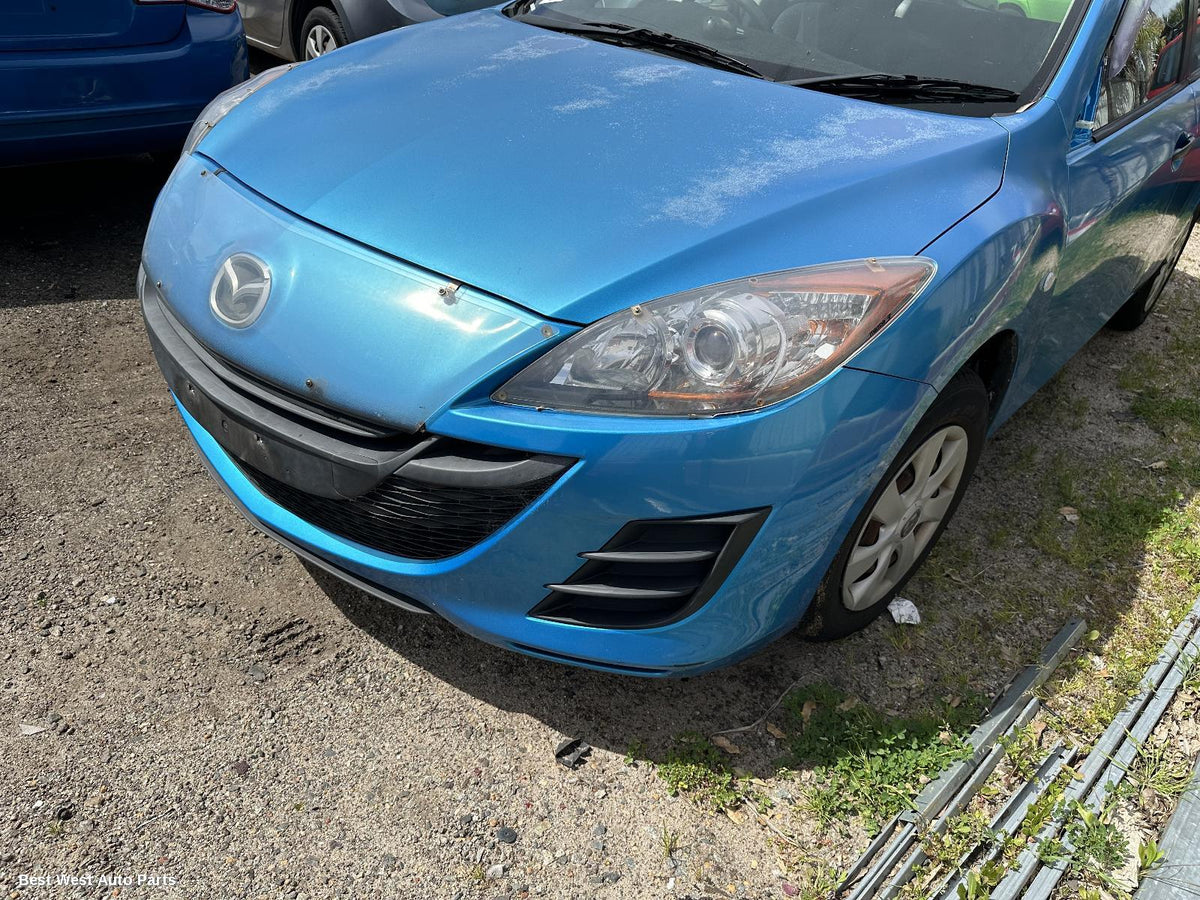 2010 MAZDA 3 Left Front Door