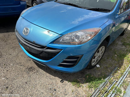 2010 MAZDA 3 Left Front Door