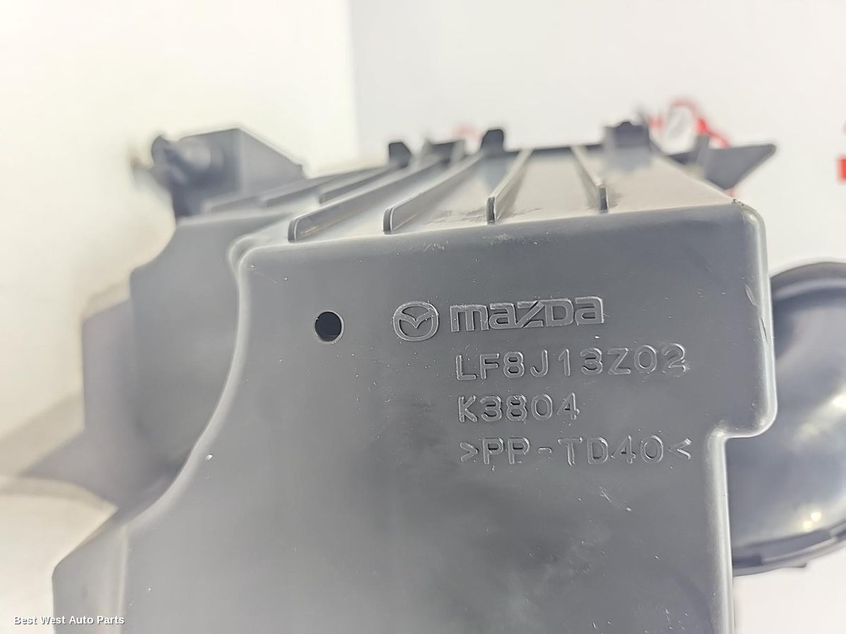 2011 MAZDA 3 Air Cleaner/Box