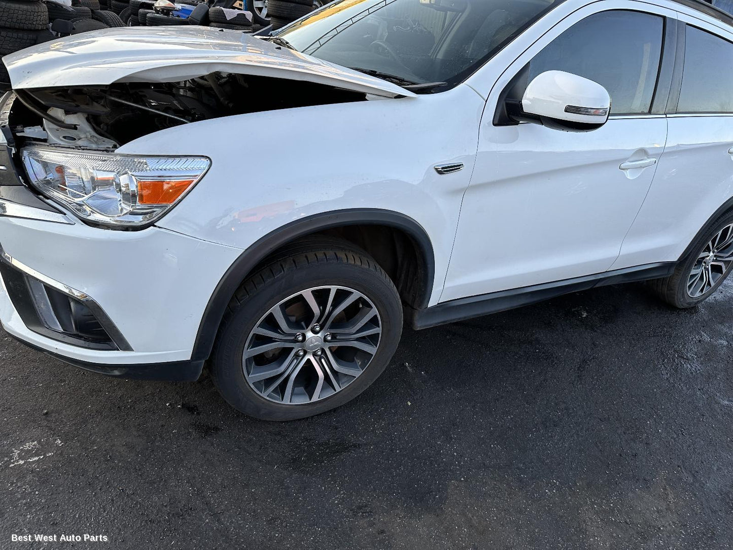 2019 MITSUBISHI ASX Console