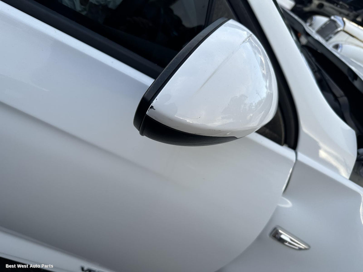2019 HOLDEN COMMODORE Left Front Door Window