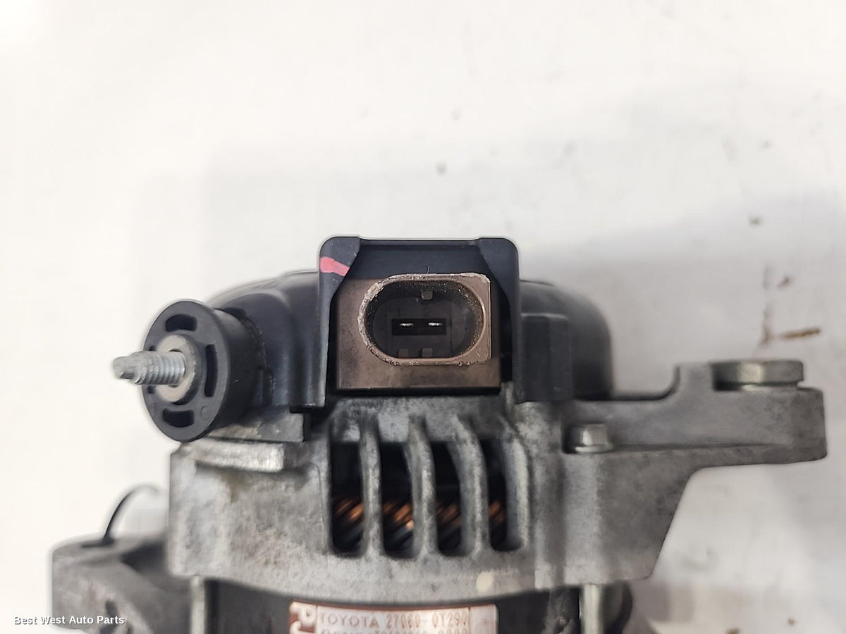 2014 TOYOTA COROLLA Alternator