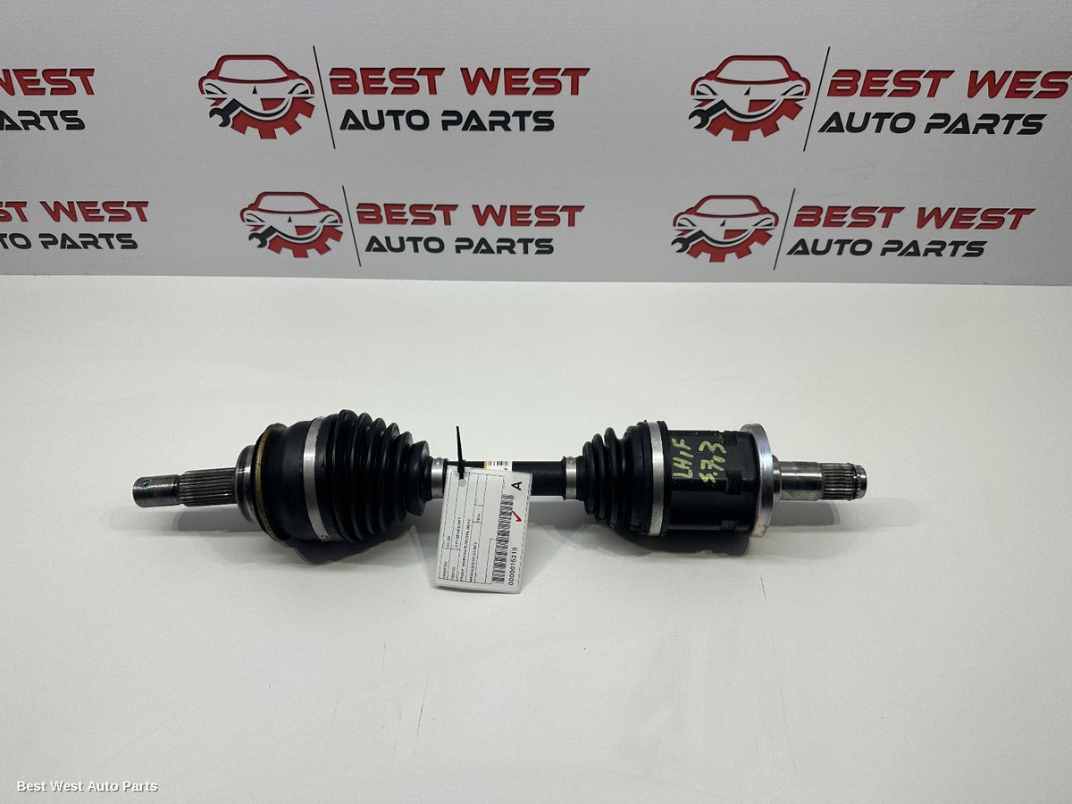 2024 TOYOTA HILUX Left Driveshaft