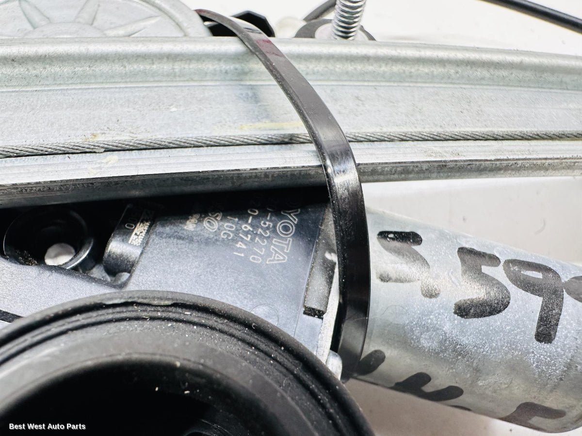 2024 TOYOTA YARIS CROSS Left Front Window Reg/Motor