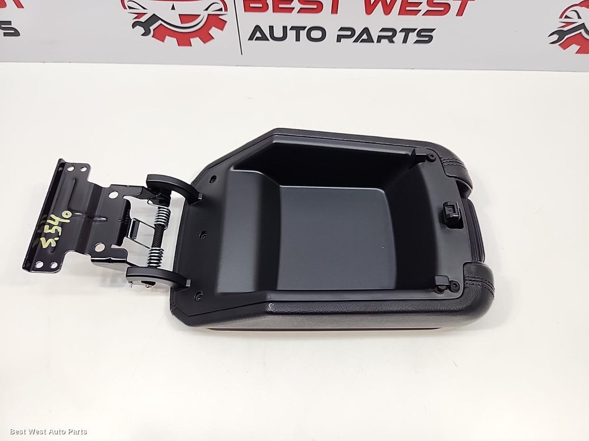 2024 KIA SPORTAGE Console