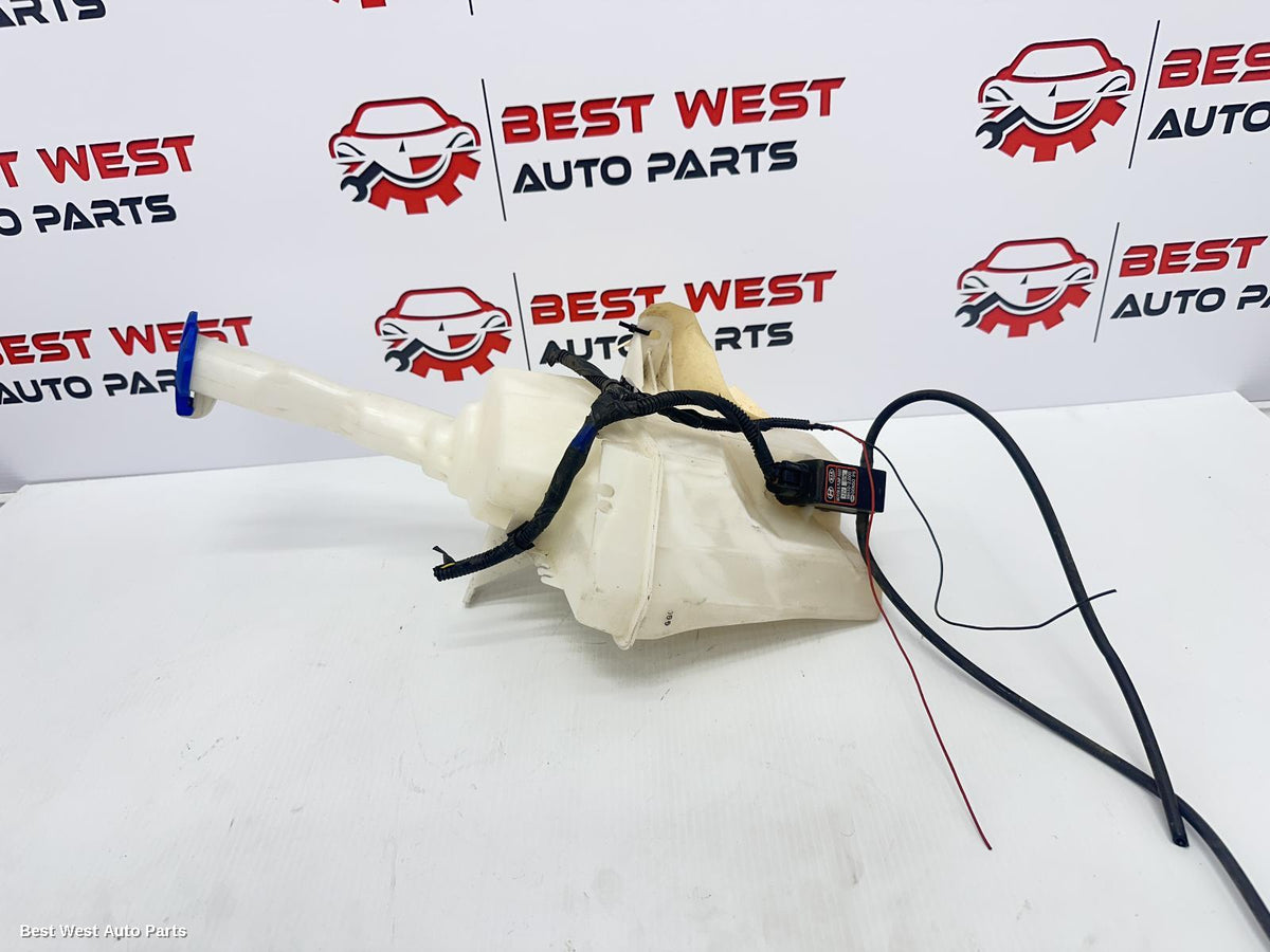 2011 HYUNDAI I20 Washer Bottle
