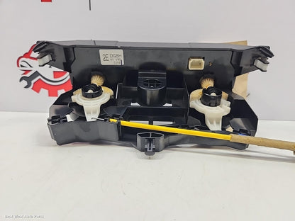2018 MAZDA 2 Heater/Ac Controls