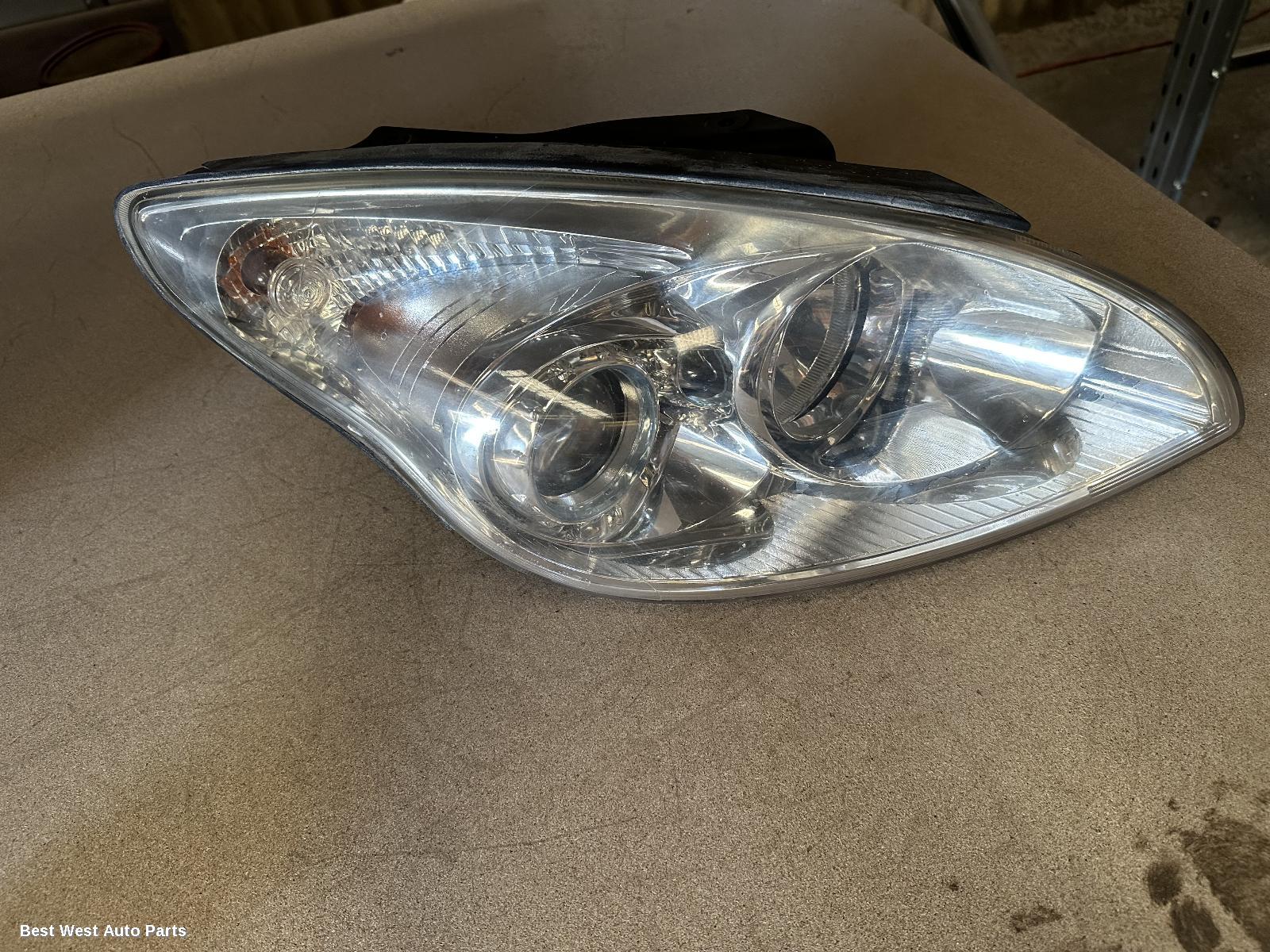 2010 HYUNDAI I30 Right Headlamp