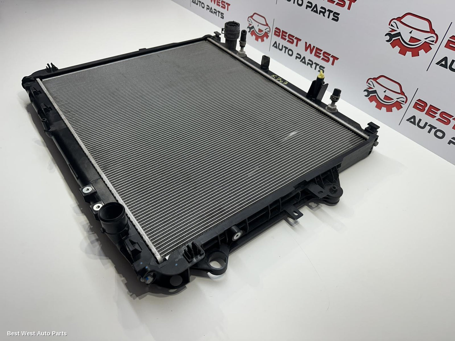2024 TOYOTA HILUX Radiator