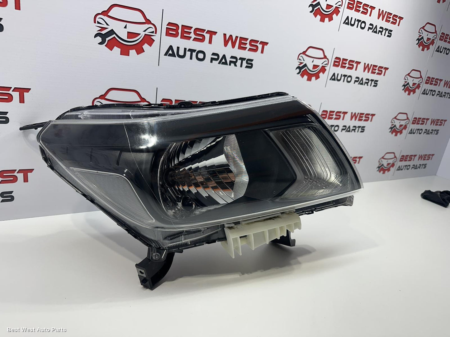 2024 NISSAN NAVARA Right Headlamp