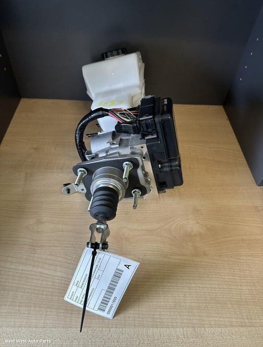 2024 TOYOTA RAV4 Brake Booster