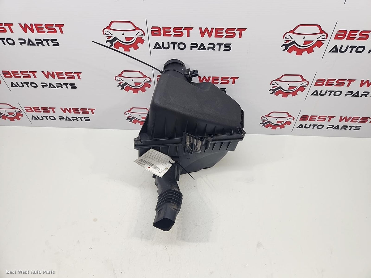 2013 FORD MONDEO Air Cleaner/Box