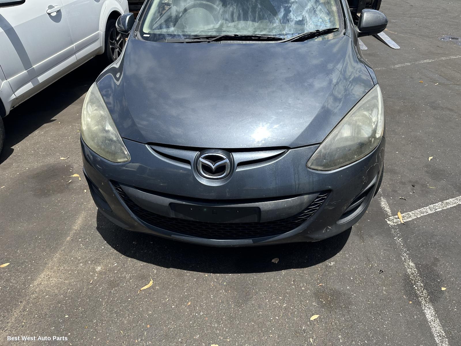 2010 MAZDA 2 Right Guard
