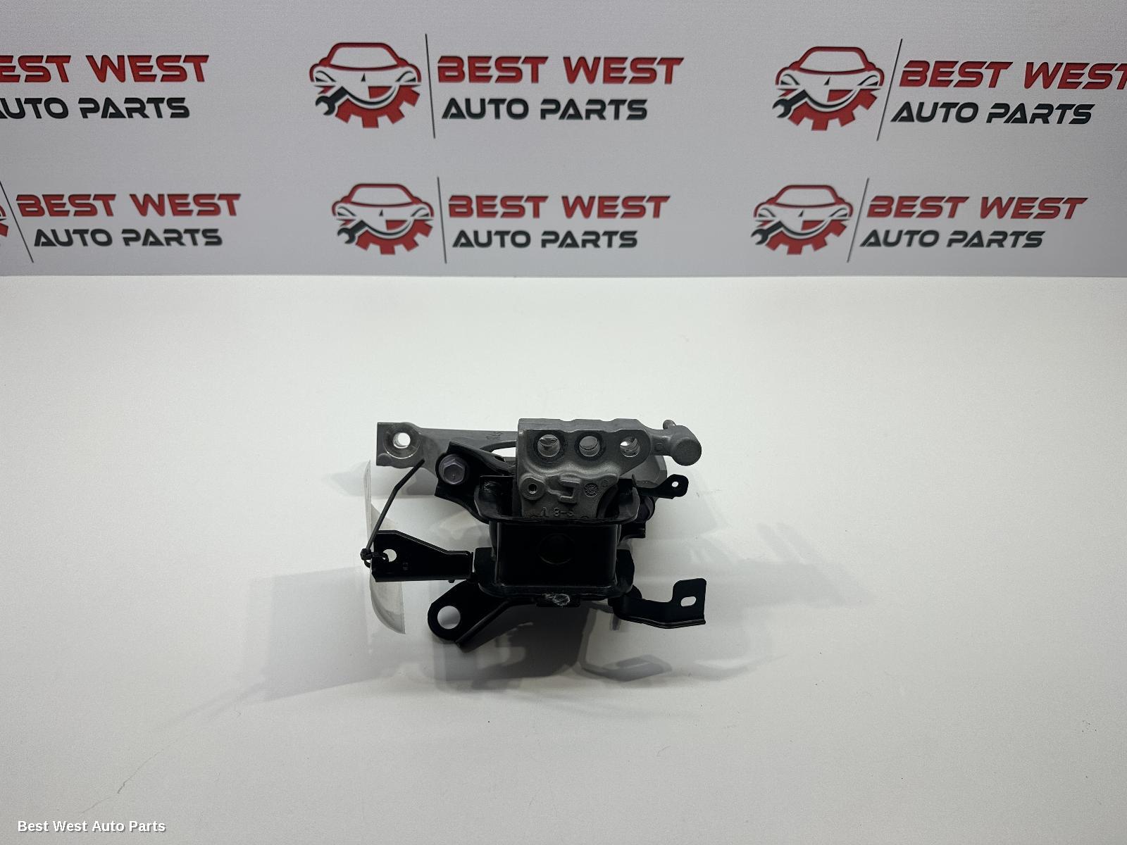 2021 TOYOTA CAMRY Mount