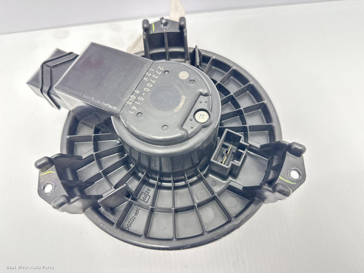 2013 TOYOTA COROLLA Heater Fan Motor