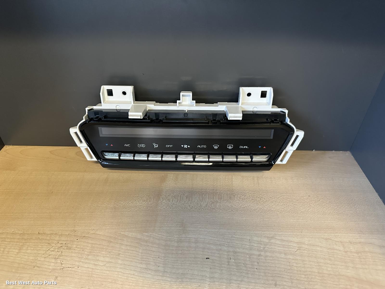 2023 MAZDA BT50 Heater/Ac Controls