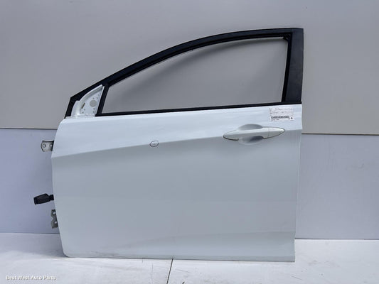 2014 HYUNDAI ACCENT Left Front Door