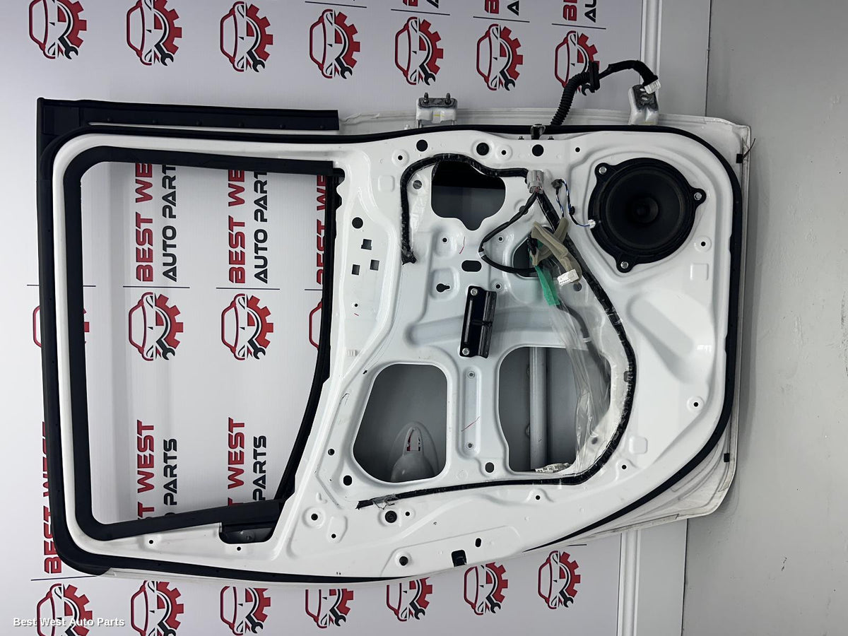 2024 NISSAN NAVARA Left Rear Door/Sliding