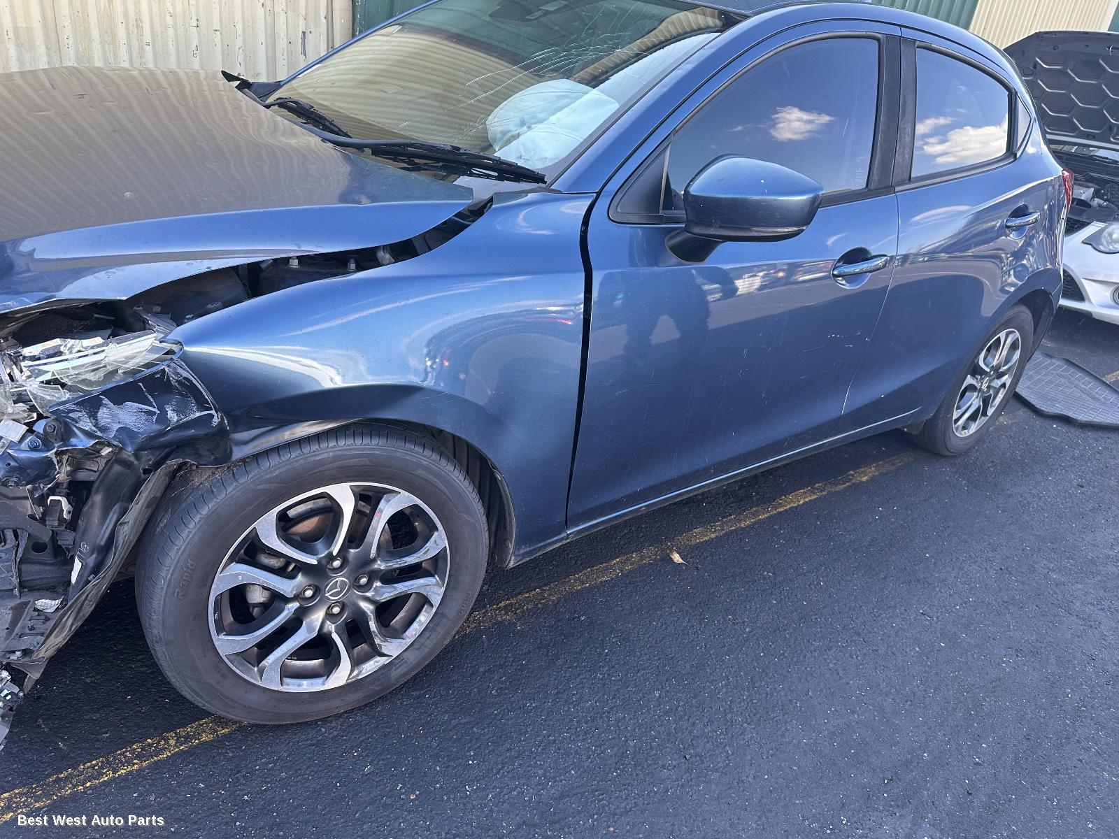 2017 MAZDA 2 Right Front Strut