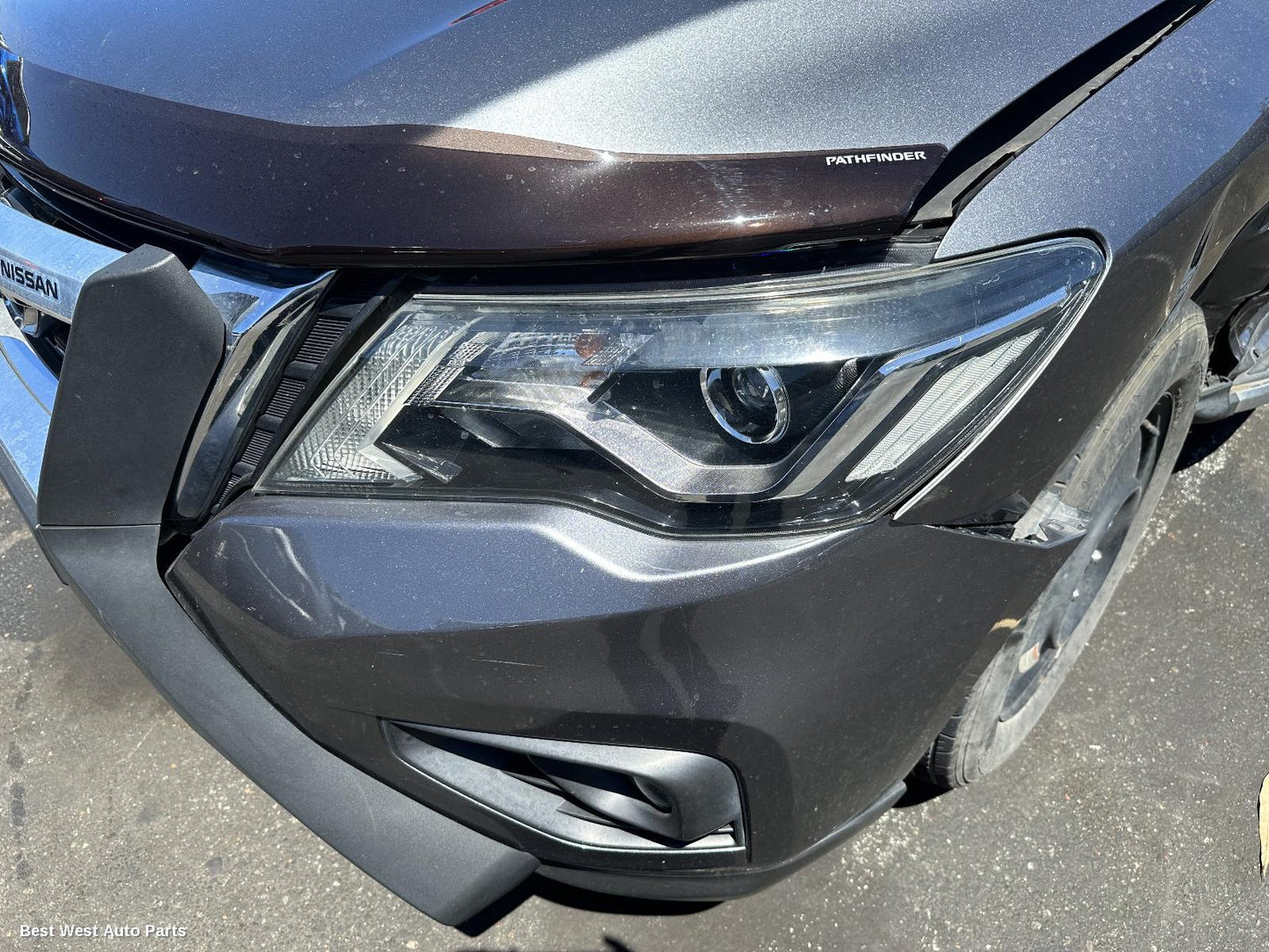 2019 NISSAN PATHFINDER Console