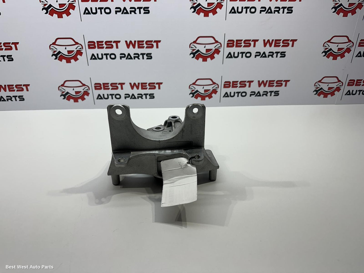 2025 MITSUBISHI OUTLANDER Mount