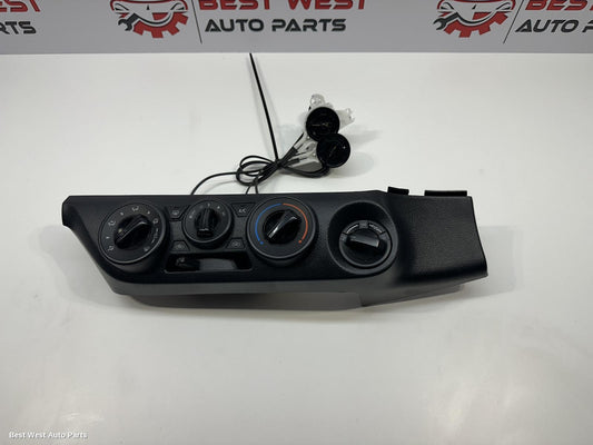 2024 TOYOTA HILUX Heater/Ac Controls