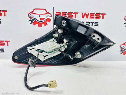 2009 SUBARU OUTBACK Right Taillight