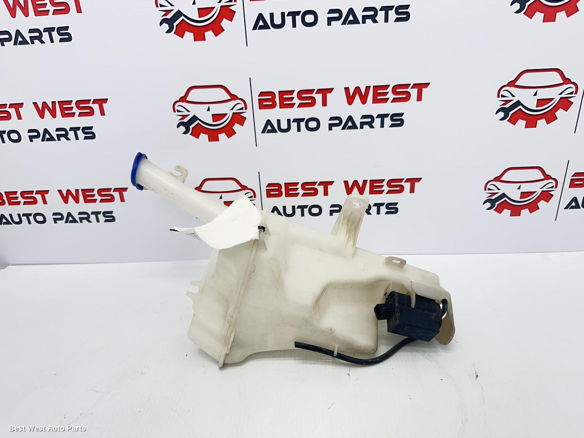 2014 HYUNDAI I20 Washer Bottle