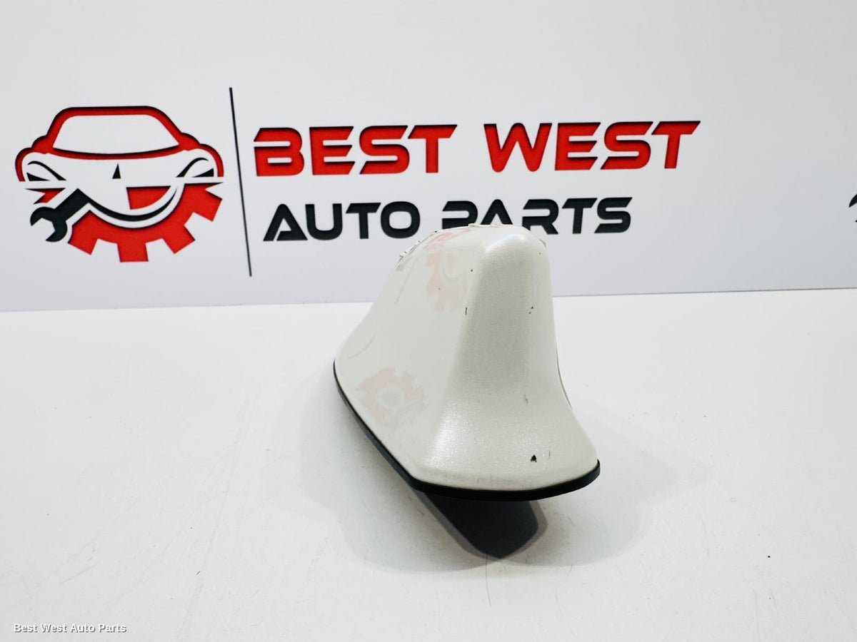 2020 TOYOTA C-HR Antenna
