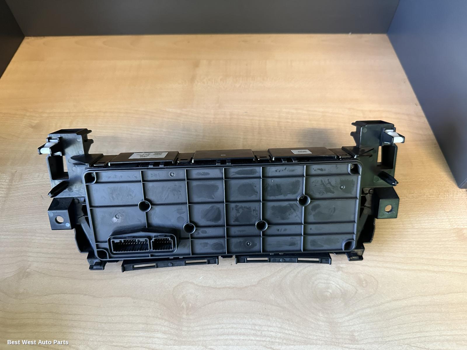 2019 MAZDA CX9 Heater/Ac Controls