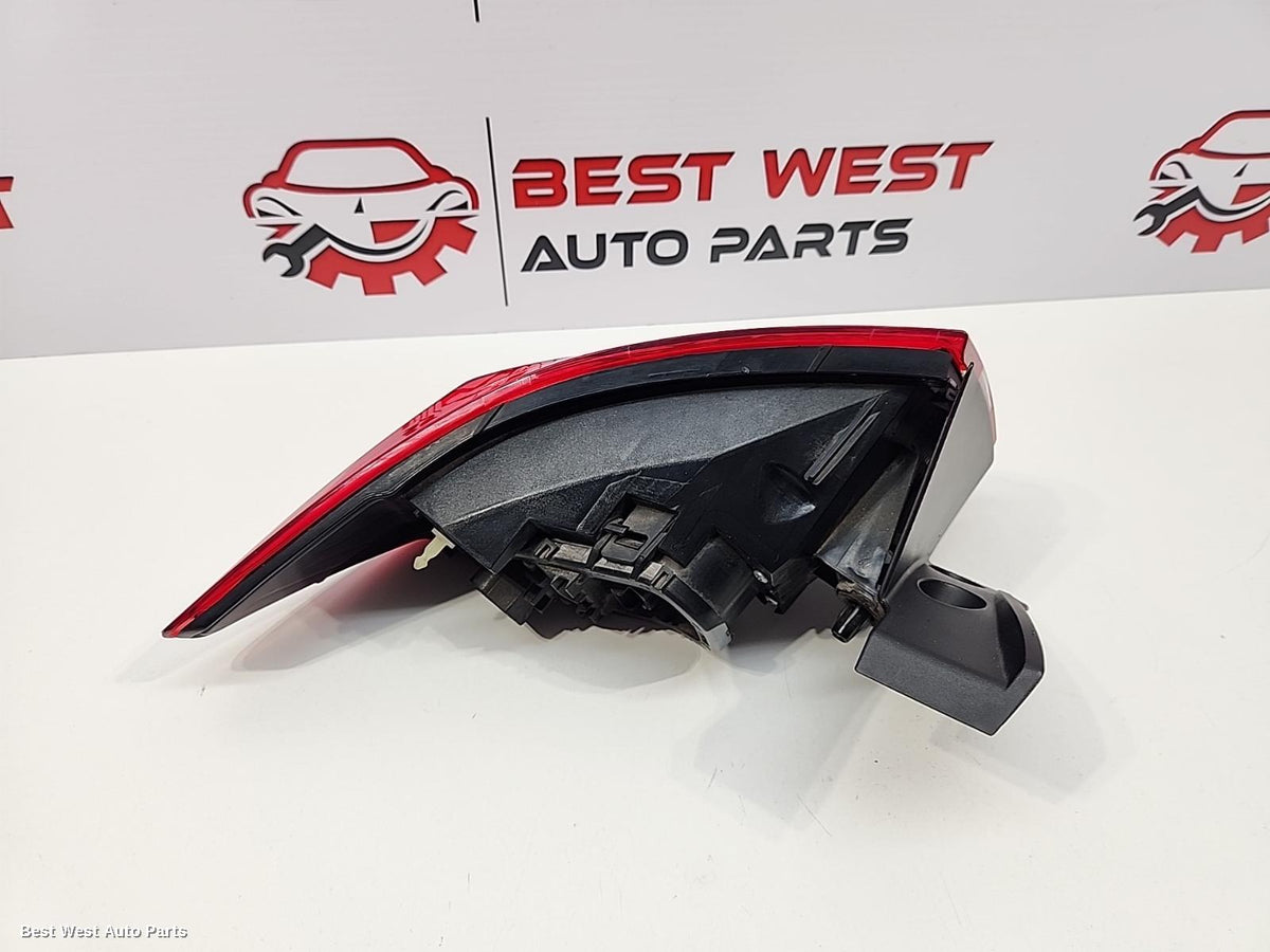 2014 RENAULT CLIO Right Taillight