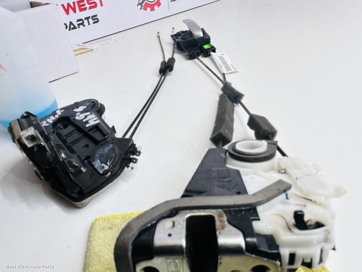 2021 TOYOTA COROLLA Door/Boot/Gate Lock