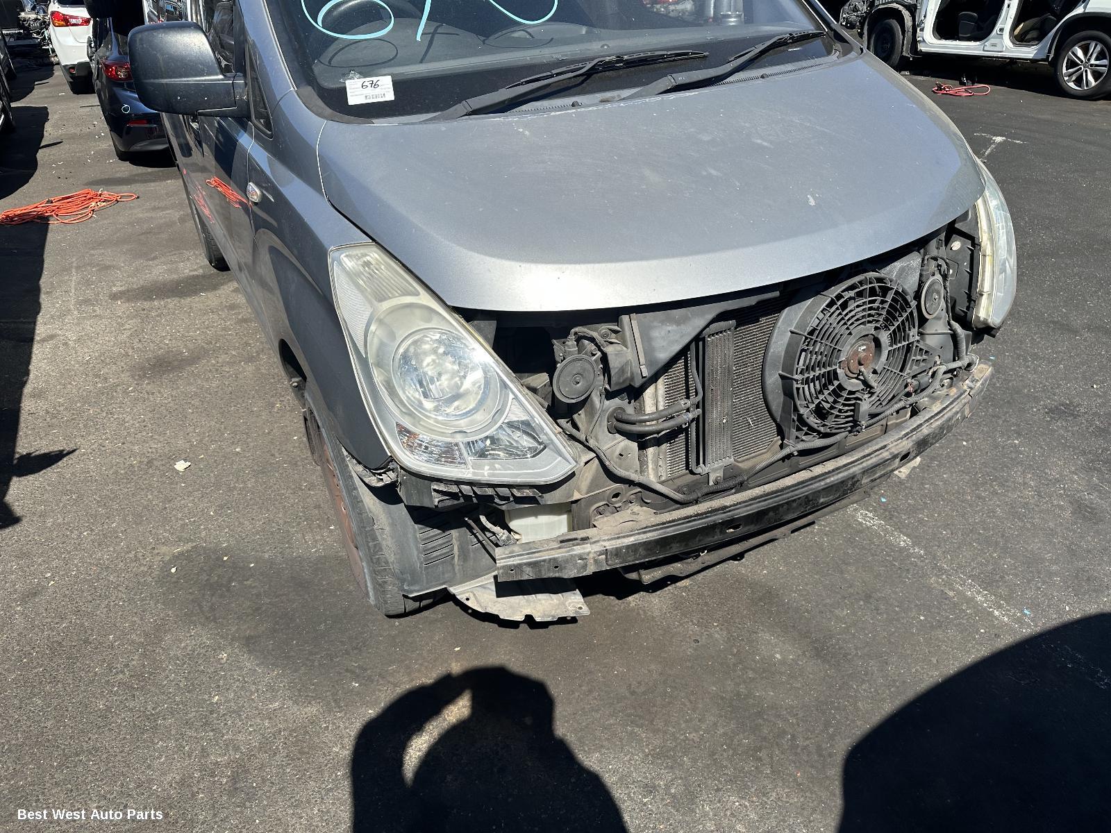 2011 HYUNDAI ILOAD/IMAX Left Front Door