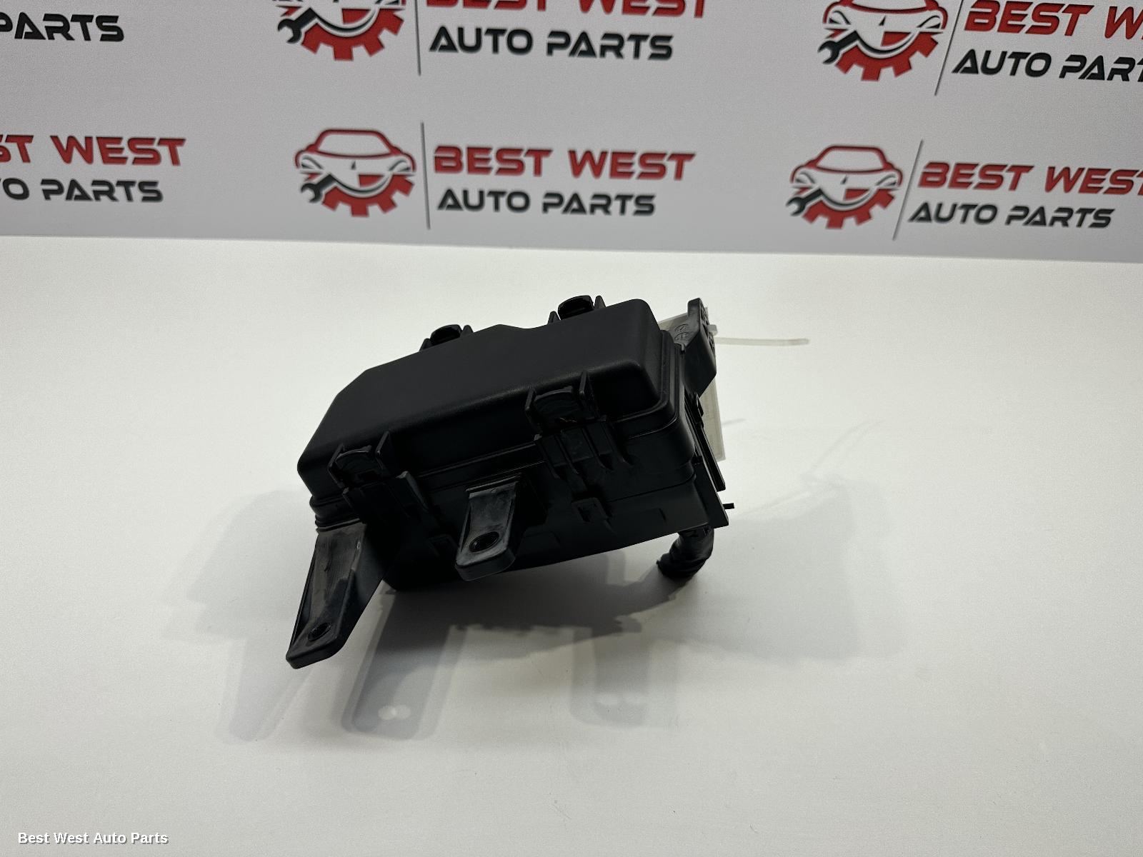 2015 HYUNDAI ILOAD/IMAX Fuse Box