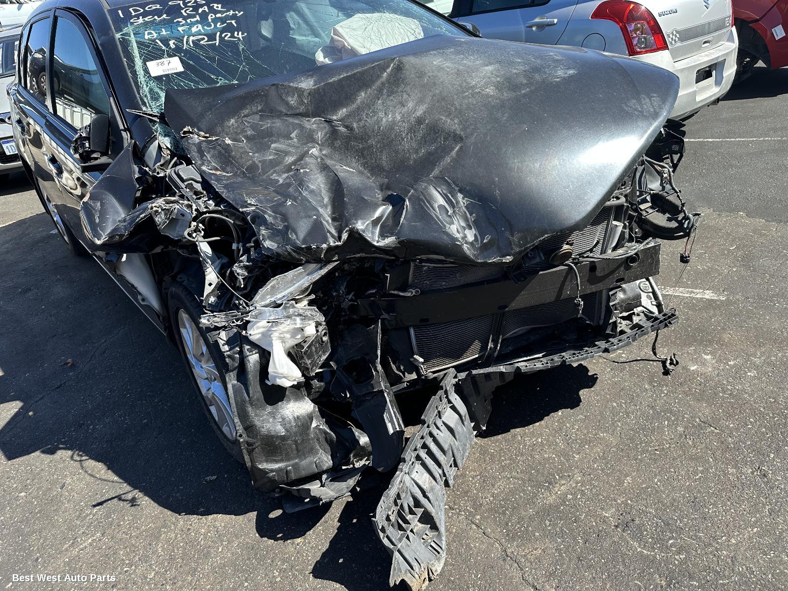 2015 TOYOTA COROLLA Left Taillight