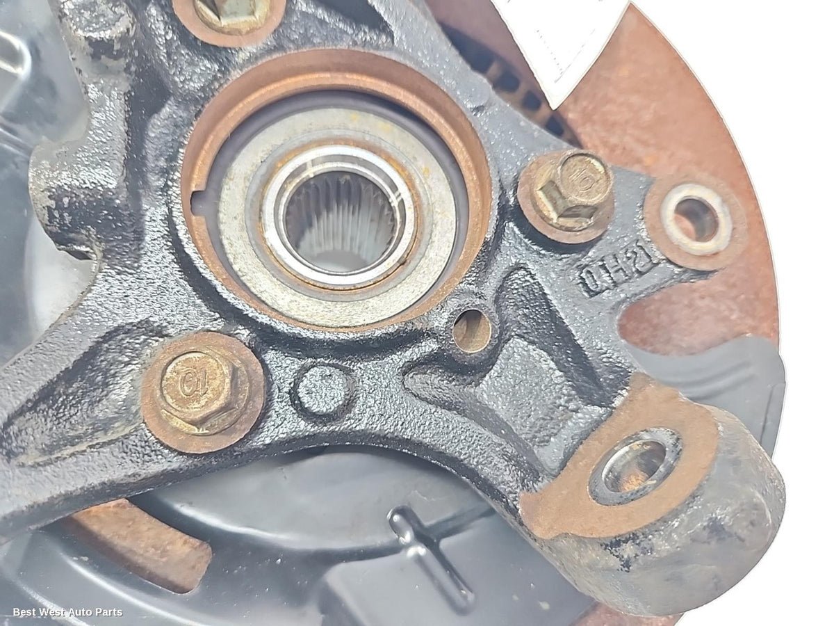 2020 HYUNDAI I30 Left Front Hub Assembly
