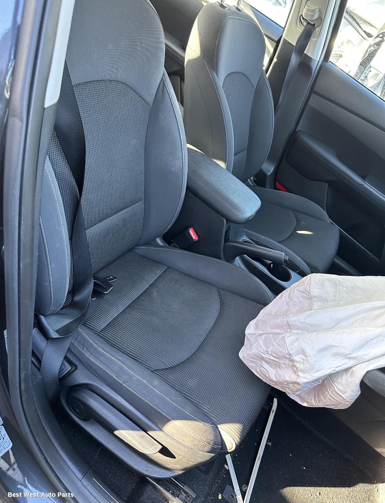 2019 KIA CERATO Console