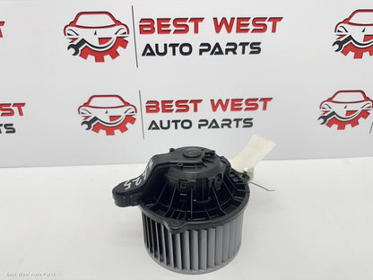 2014 HYUNDAI I30 Heater Fan Motor