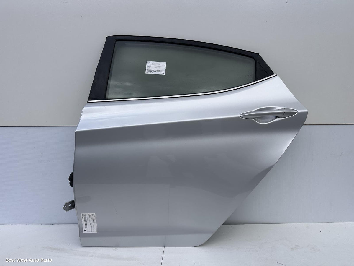2015 HYUNDAI ELANTRA Left Rear Door/Sliding