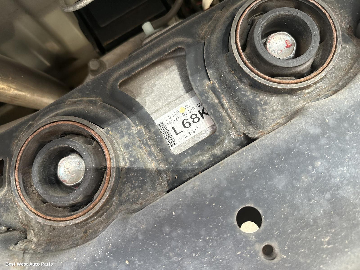 2015 MITSUBISHI PAJERO Differential Centre