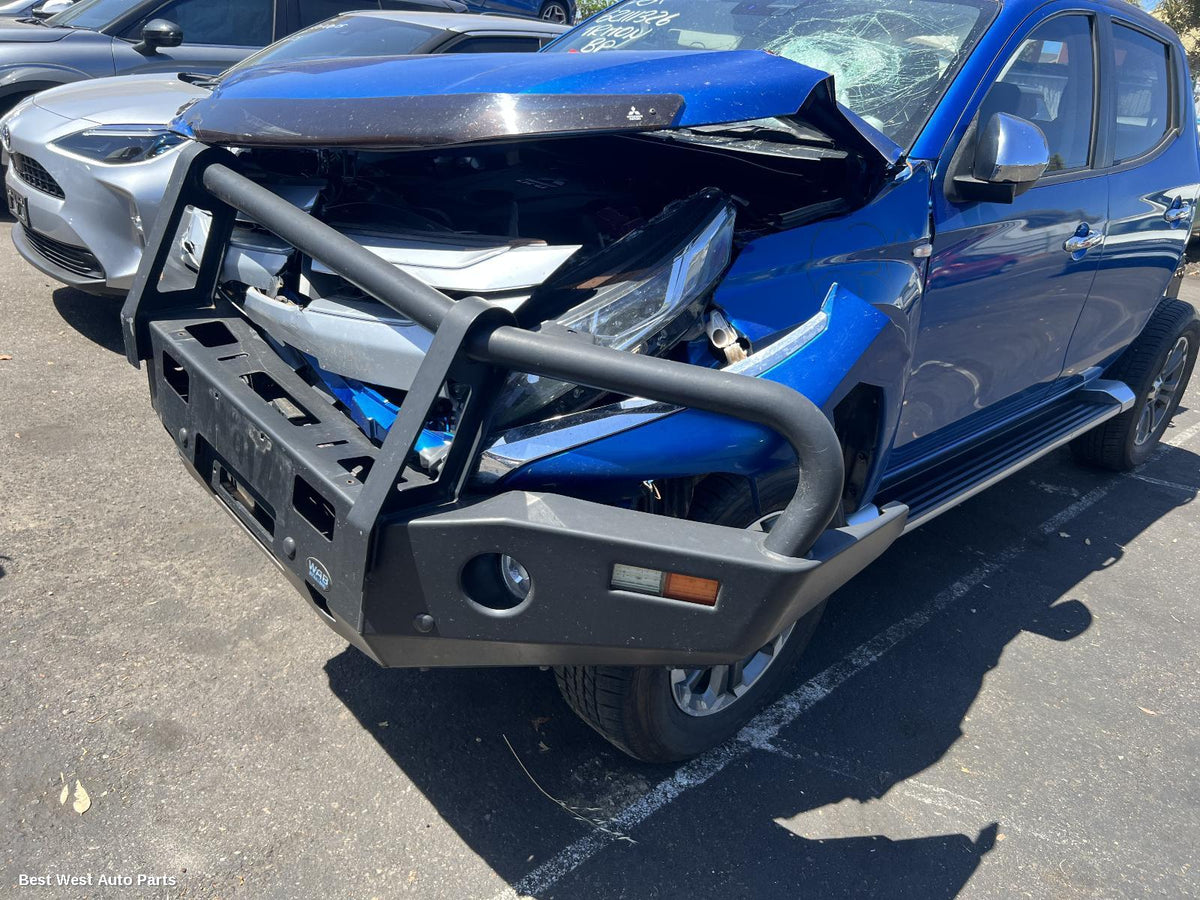 2020 MITSUBISHI TRITON Right Door Mirror