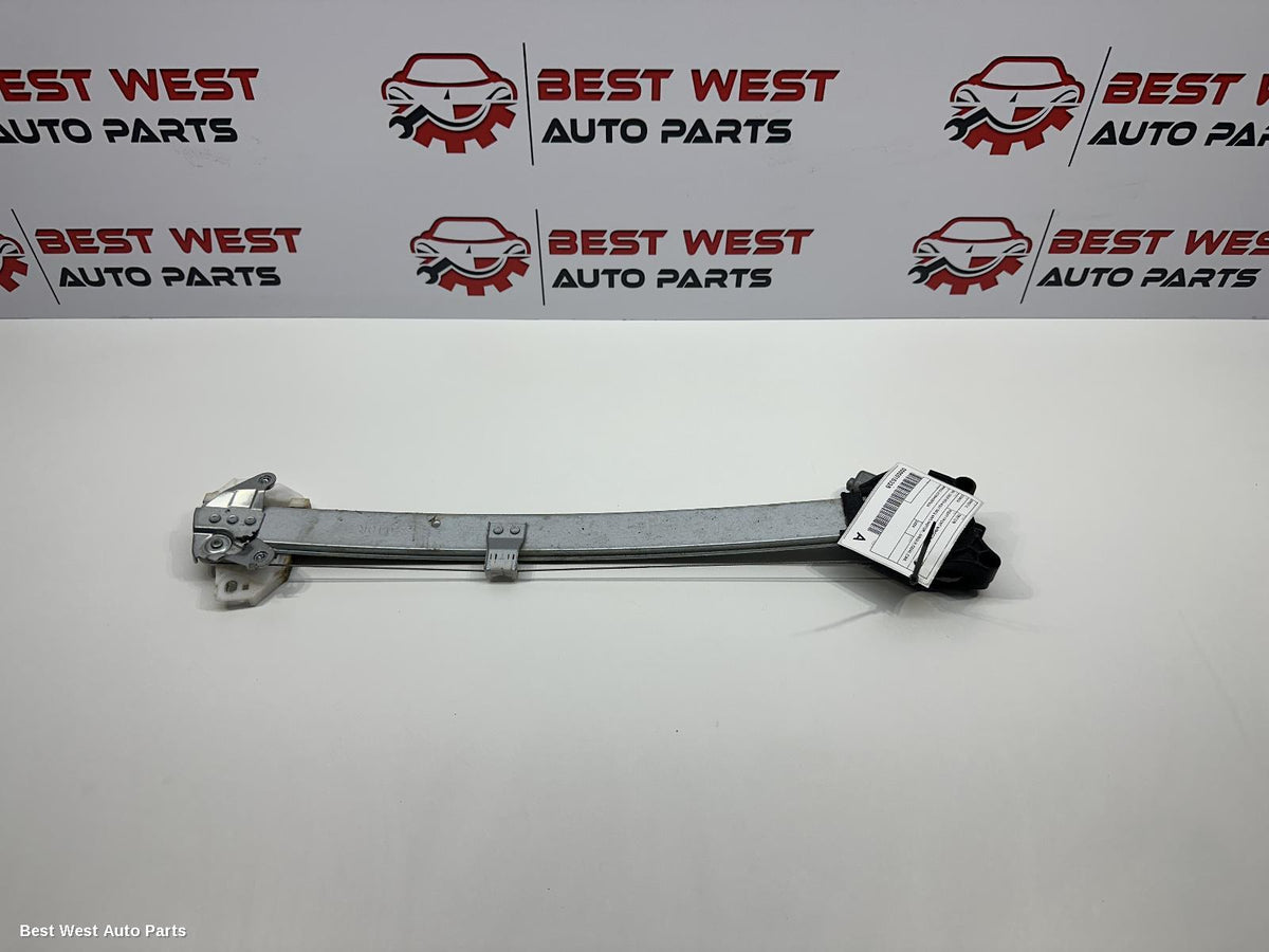 2024 MITSUBISHI TRITON Right Front Window Reg/Motor