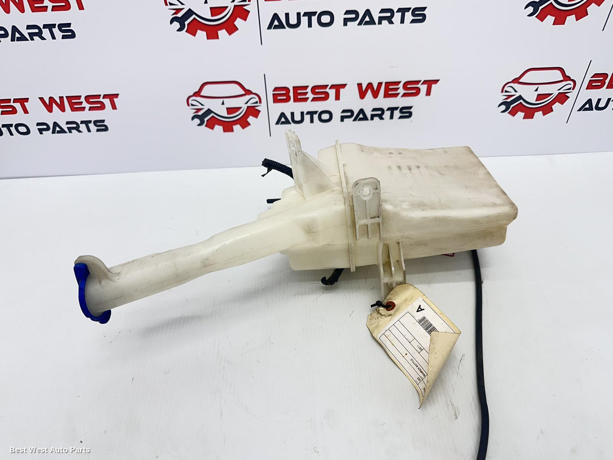 2011 HYUNDAI I20 Washer Bottle