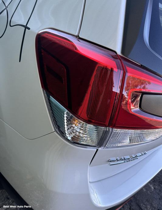 2023 SUBARU FORESTER Left Taillight