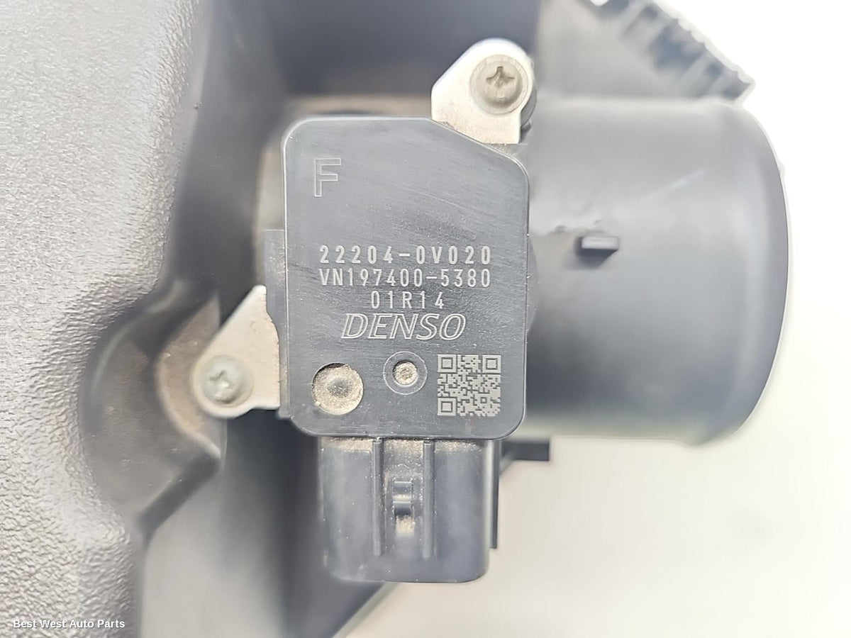 2014 TOYOTA COROLLA Air Cleaner/Box