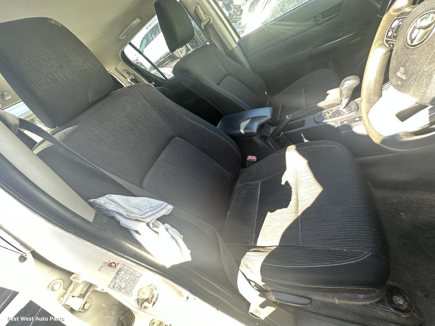 2019 TOYOTA HILUX Front Seat