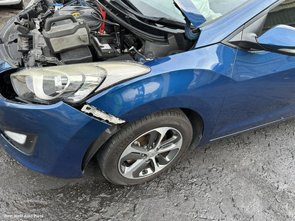 2015 HYUNDAI I30 Console